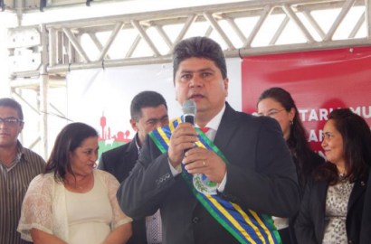 Prefeito de Sao Francisco do Brejão, Adão Carneiro.